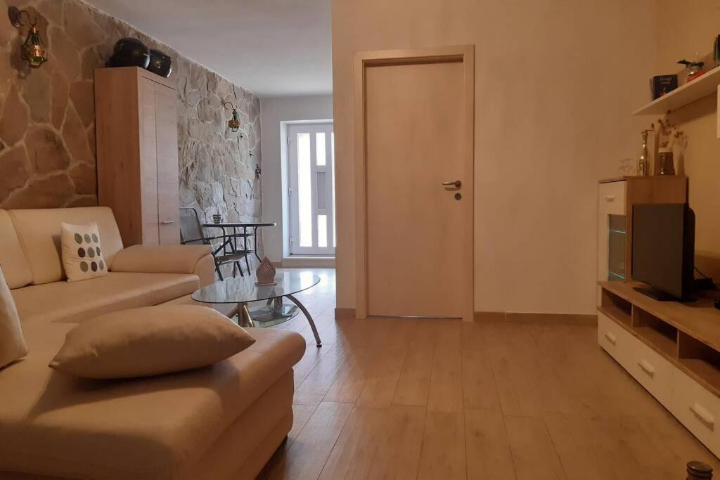 Apartmant Angel Wings Omis Exterior photo